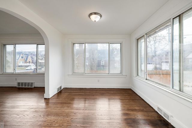 5203 Devonshire Road, Detroit, MI 48224