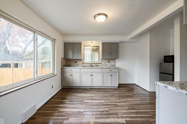 5203 Devonshire Road, Detroit, MI 48224