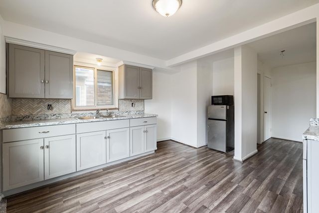 5203 Devonshire Road, Detroit, MI 48224