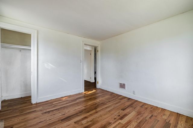 5203 Devonshire Road, Detroit, MI 48224