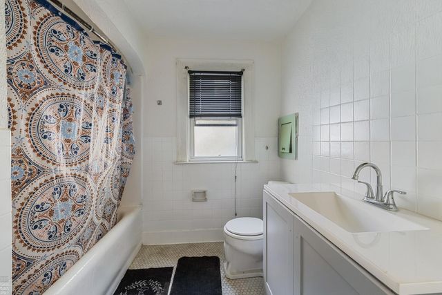 5203 Devonshire Road, Detroit, MI 48224