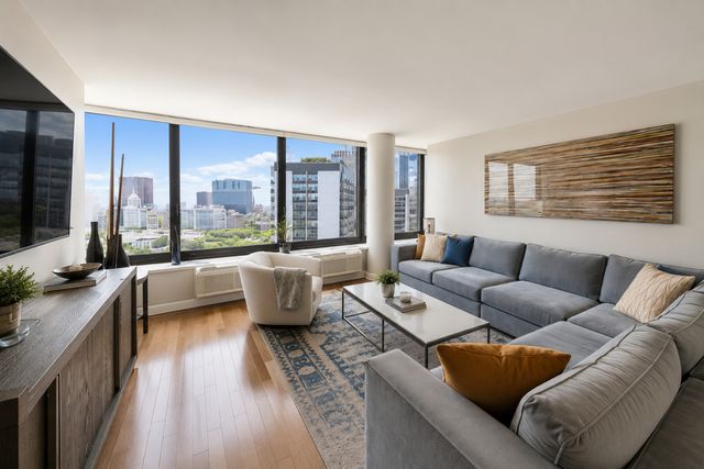 155 N Harbor Drive 3102, Chicago, IL 60601