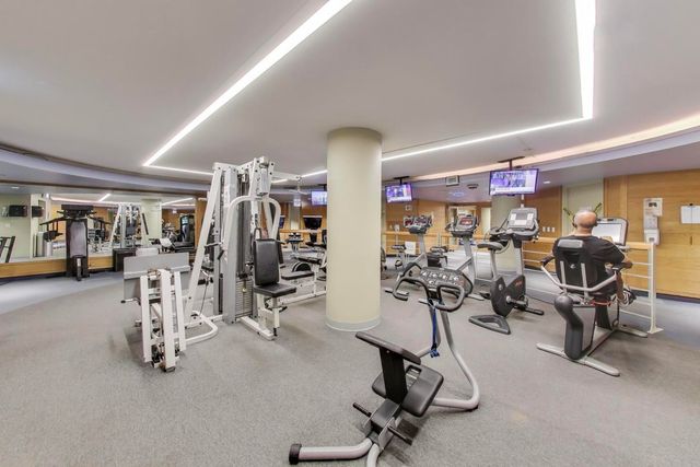 155 N Harbor Drive 3102, Chicago, IL 60601