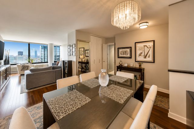 155 N Harbor Drive 3102, Chicago, IL 60601