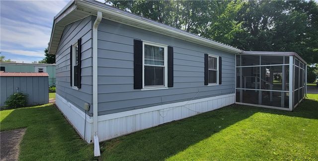 136 Cayuga Way, Manchester, NY 14504