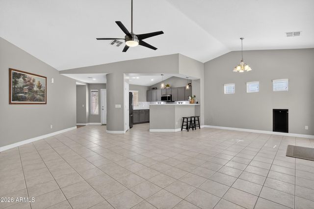 2560 W MERICREST Way, San Tan Valley, AZ 85144