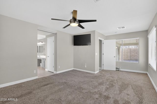 2560 W MERICREST Way, San Tan Valley, AZ 85144
