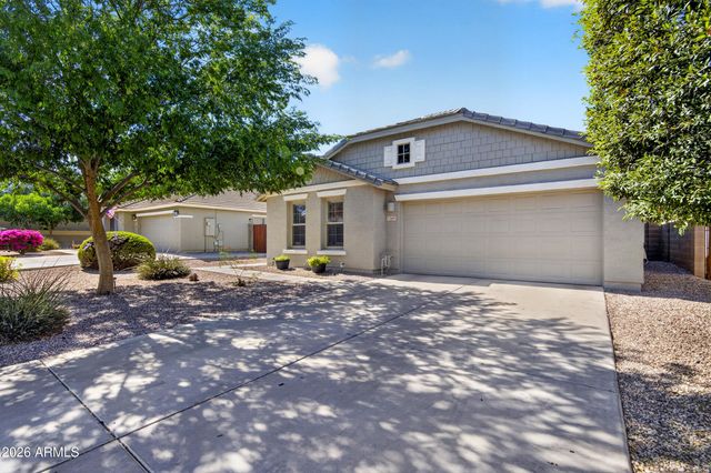 2560 W MERICREST Way, San Tan Valley, AZ 85144