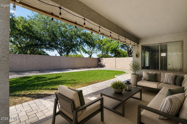 2560 W MERICREST Way, San Tan Valley, AZ 85144