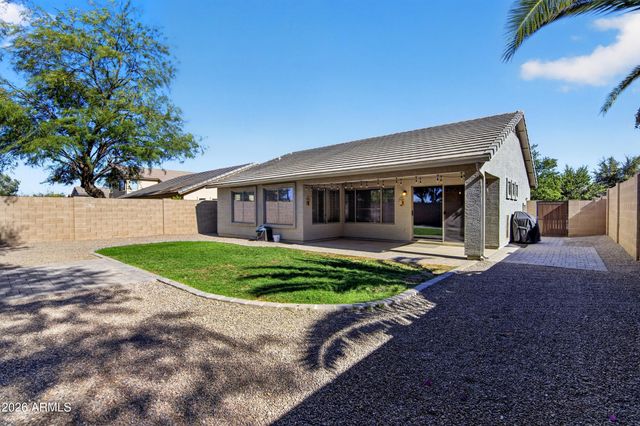 2560 W MERICREST Way, San Tan Valley, AZ 85144