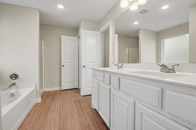 3538 Apple Valley Way, Dallas, TX 75227