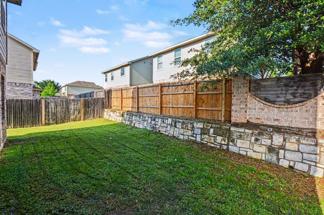3538 Apple Valley Way, Dallas, TX 75227