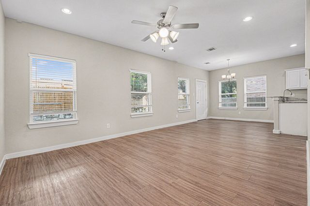 3538 Apple Valley Way, Dallas, TX 75227