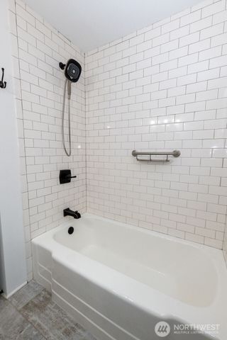 6630 S Warner Street, Tacoma, WA 98409