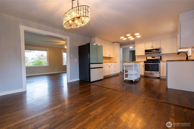 6630 S Warner Street, Tacoma, WA 98409