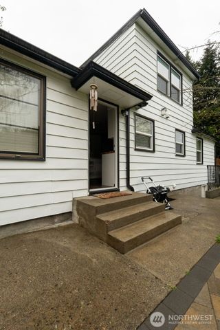 6630 S Warner Street, Tacoma, WA 98409