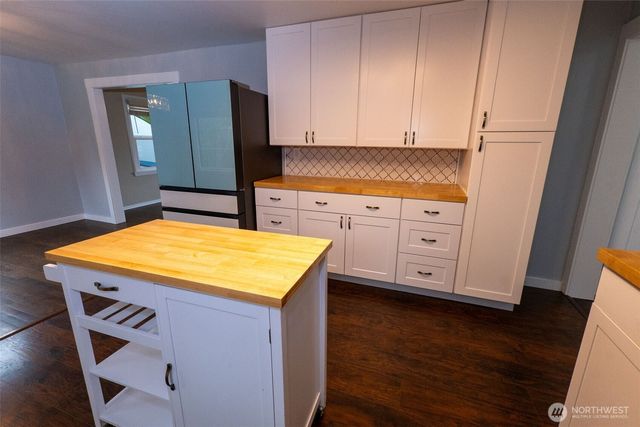 6630 S Warner Street, Tacoma, WA 98409