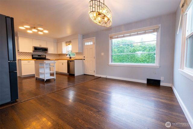 6630 S Warner Street, Tacoma, WA 98409