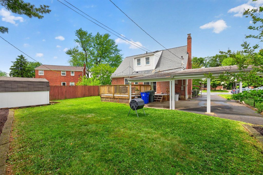 Image 11 of property listing at 1002 WILSON PL, Frederick, MD 21702