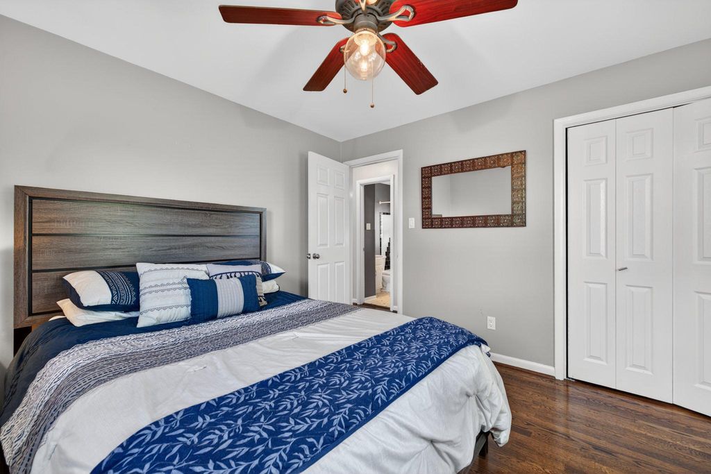 Image 12 of property listing at 1002 WILSON PL, Frederick, MD 21702