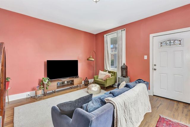 4211 Kirby Ave, Cincinnati, OH 45223