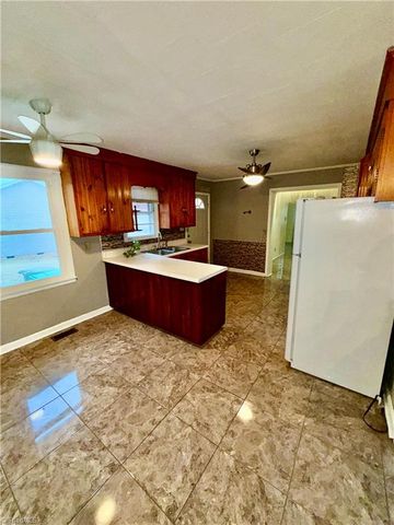 1105 Springfield Road, High Point, NC 27263