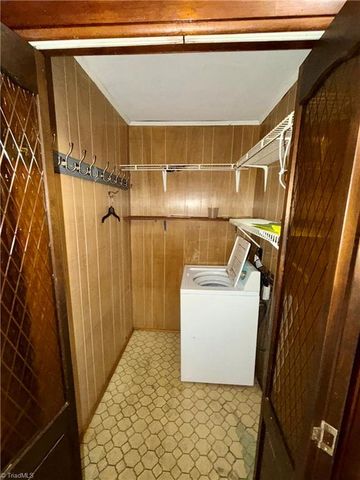 1105 Springfield Road, High Point, NC 27263