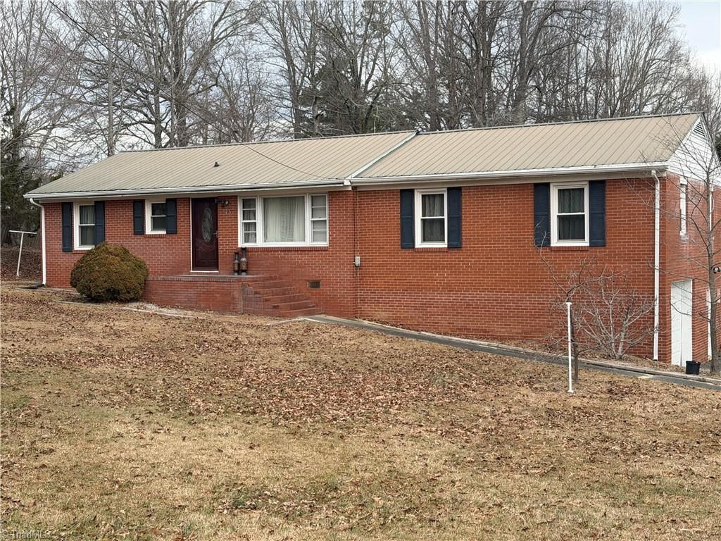 1105 Springfield Road, High Point, NC 27263