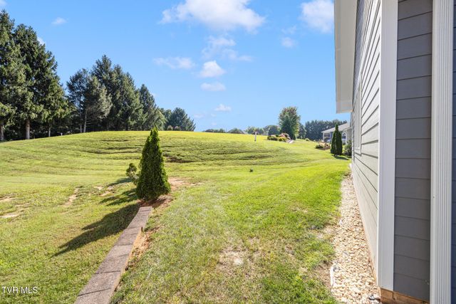 310 Princeton Gardens Drive, Johnson City, TN 37601