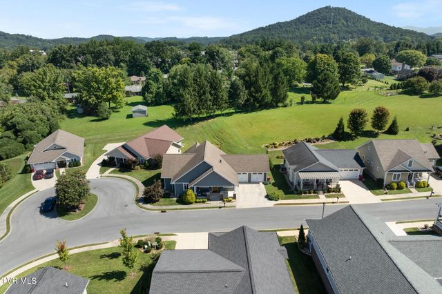 310 Princeton Gardens Drive, Johnson City, TN 37601