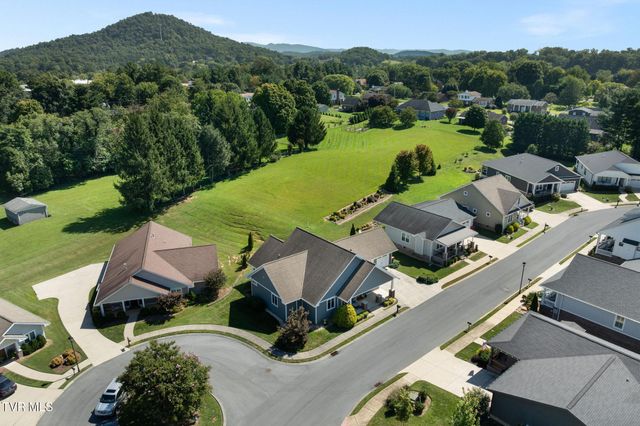 310 Princeton Gardens Drive, Johnson City, TN 37601