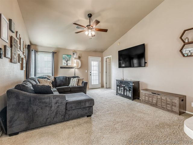 11334 S 106th East Avenue, Bixby, OK 74008