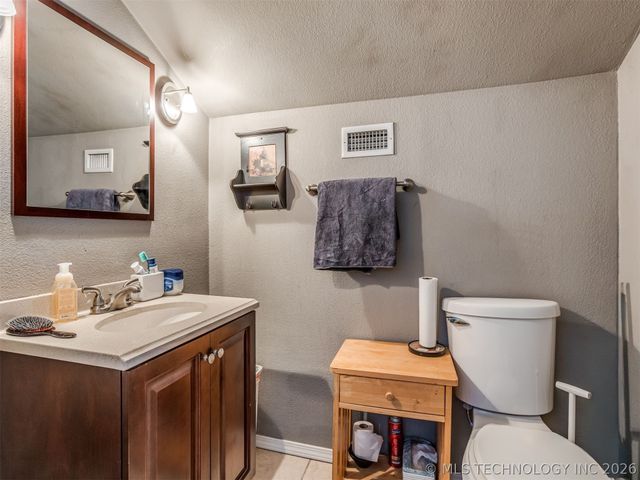 11334 S 106th East Avenue, Bixby, OK 74008