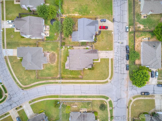 11334 S 106th East Avenue, Bixby, OK 74008