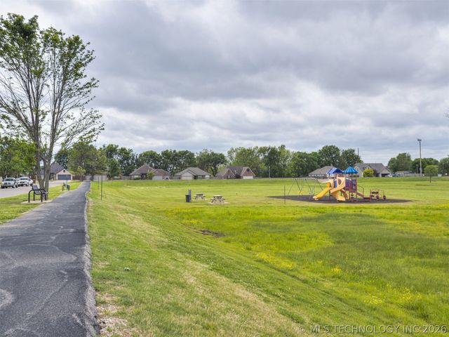 11334 S 106th East Avenue, Bixby, OK 74008