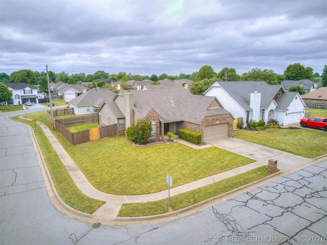 11334 S 106th East Avenue, Bixby, OK 74008