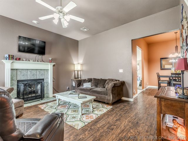 11334 S 106th East Avenue, Bixby, OK 74008