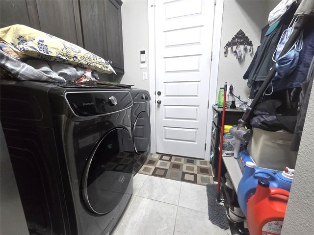 225 Galveston Island LN, Georgetown, TX 78628