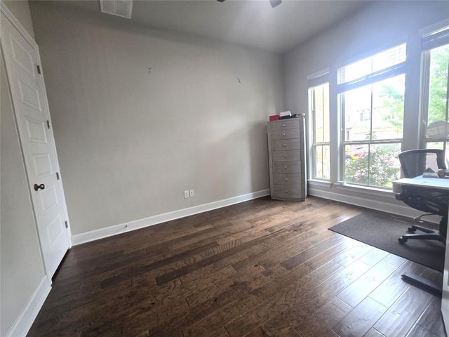 225 Galveston Island LN, Georgetown, TX 78628