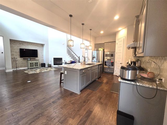 225 Galveston Island LN, Georgetown, TX 78628