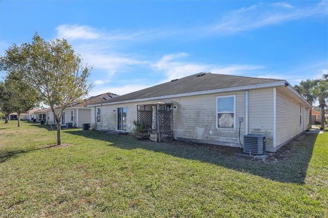 18266 Minorea LN, Lehigh Acres, FL 33936