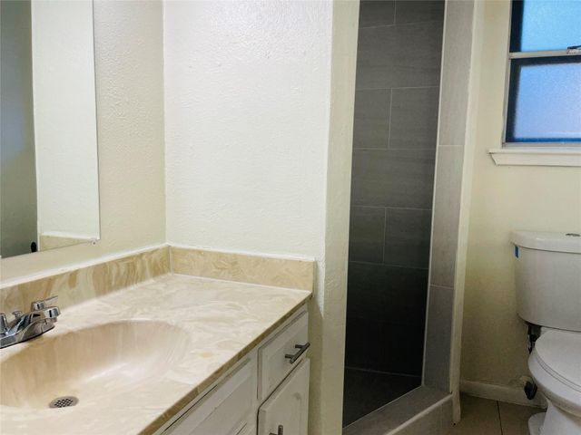 12431 Huntington Field Drive, Houston, TX 77099