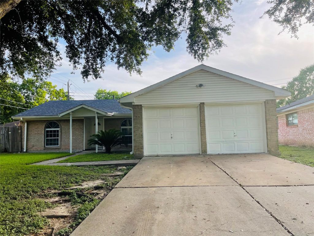 12431 Huntington Field Drive, Houston, TX 77099