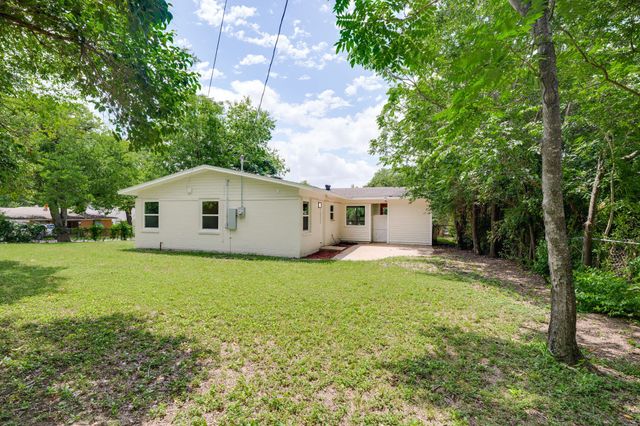 9795 Twin Creek Circle, Dallas, TX 75228