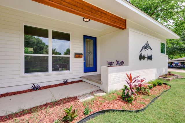 9795 Twin Creek Circle, Dallas, TX 75228