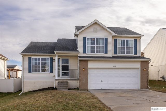 8815 Quest Street, Omaha, NE 68122