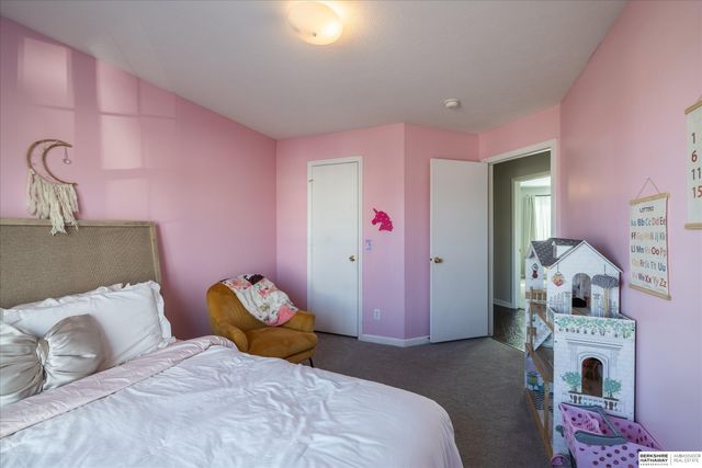 8815 Quest Street, Omaha, NE 68122