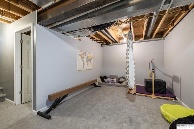 8815 Quest Street, Omaha, NE 68122