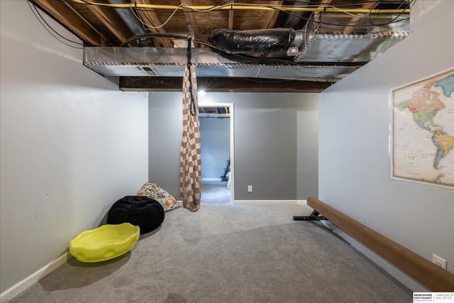 8815 Quest Street, Omaha, NE 68122