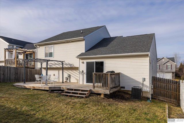 8815 Quest Street, Omaha, NE 68122